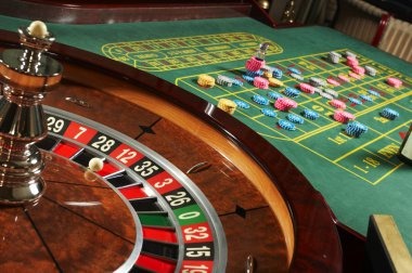Dragon Tiger Live dealer studio with multi-camera feed on simbolslot mobile screen showing card placement and betting controls
